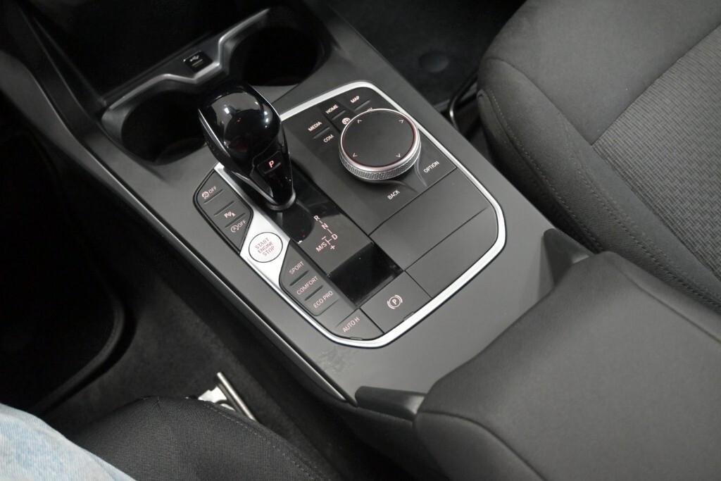 BMW SERIE 1116d 5p. BUSINESS ADVANTAGE