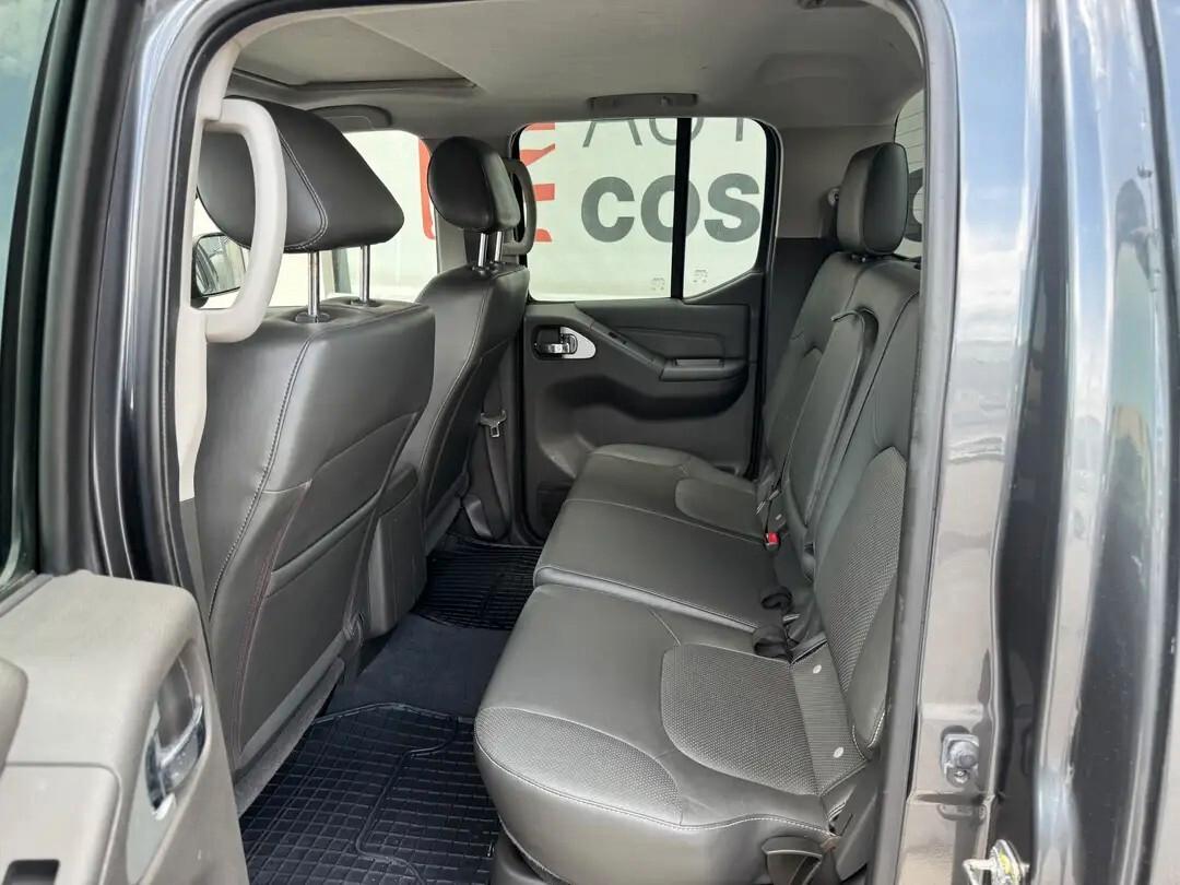Nissan Navara 3.0 dCi 4 porte Double Cab LE V6