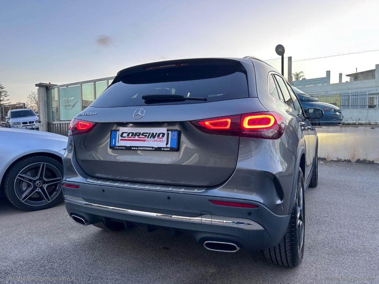 MERCEDES-BENZ GLA 200 d Automatic Premium