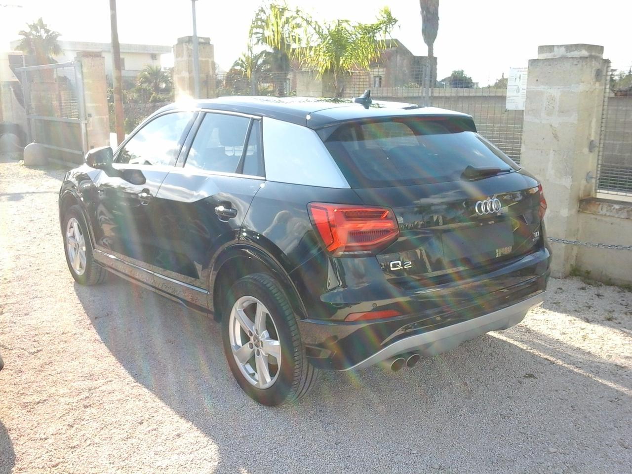 Audi Q2 2.0 TDI quattro S tronic Xeno Navy Sensori