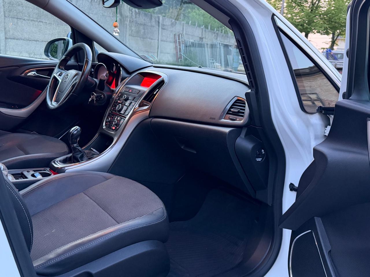 Opel Astra 1.7 CDTI 110CV Sports Tourer Cosmo