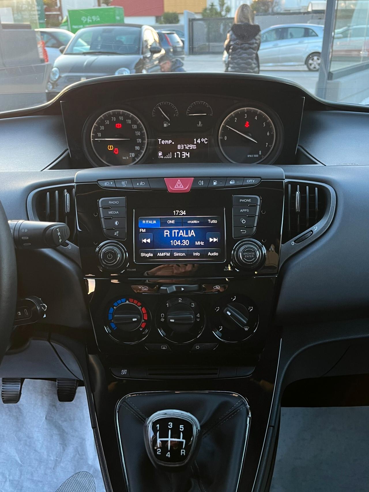 Lancia Ypsilon 0.9 TwinAir 85 CV 5 porte Metano Ecochic Gold