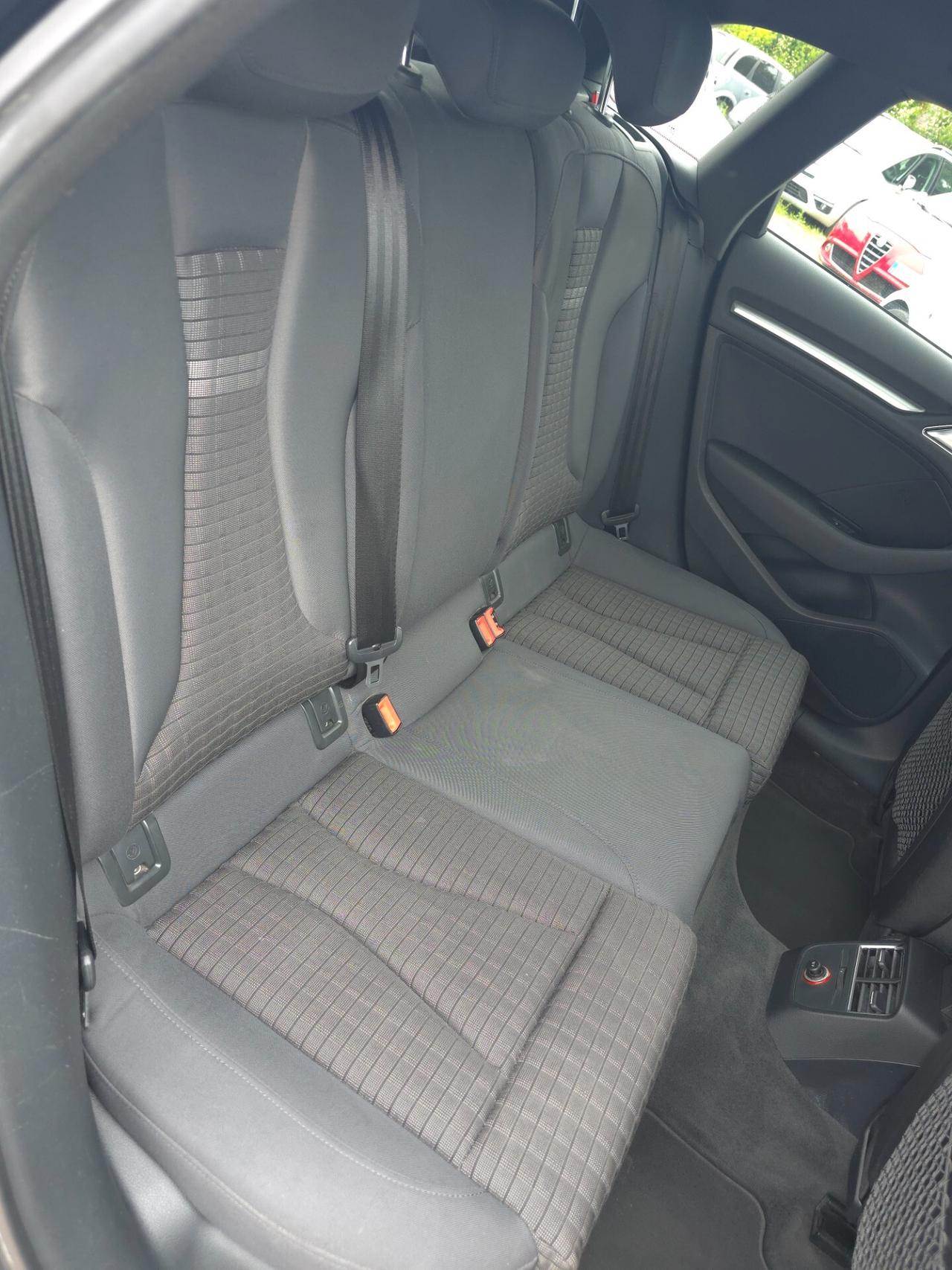 Audi A3 1.4 TFSI S tronic Ambition