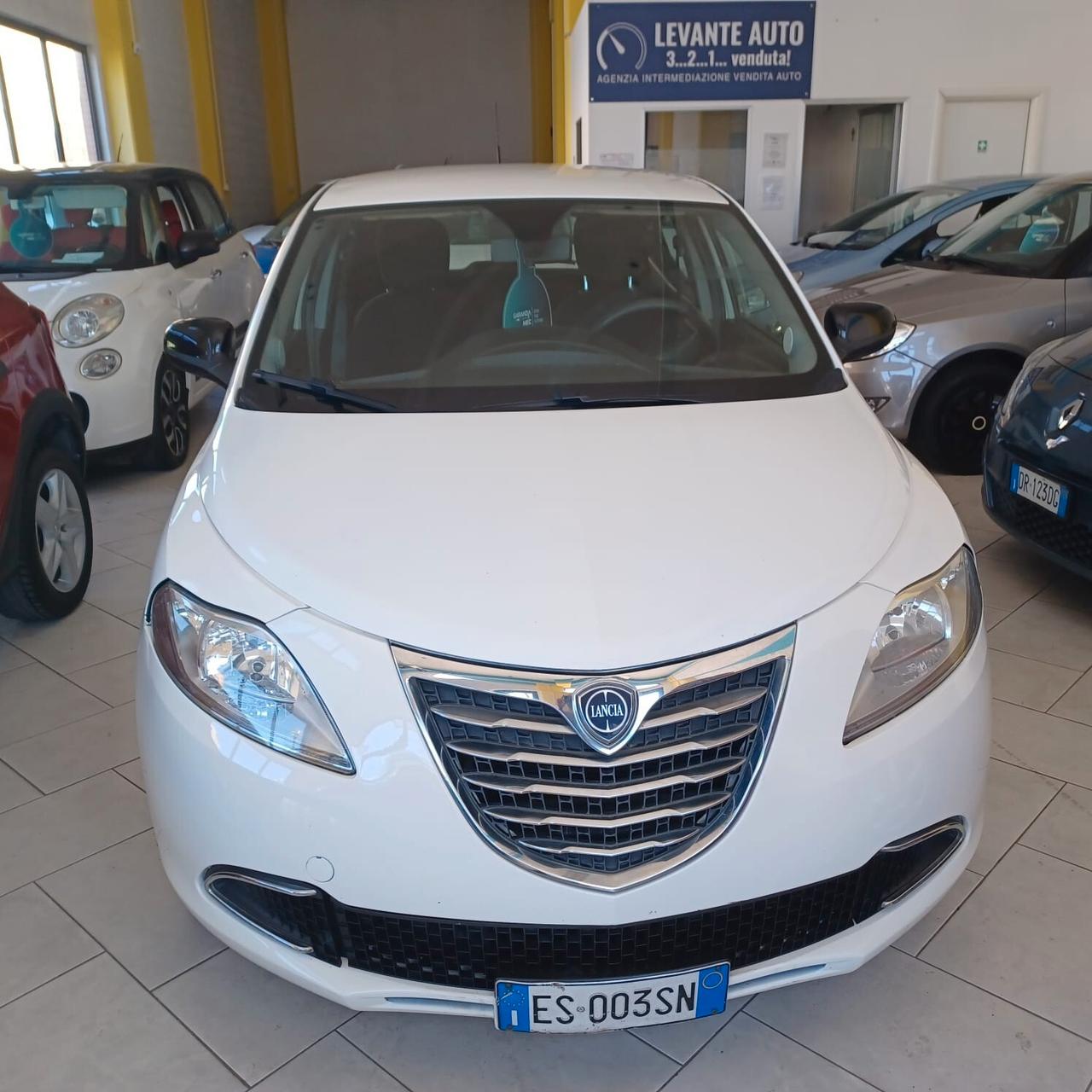 NEOPATENTATI LANCIA YPSILON 1.2 OTTIMO STATO