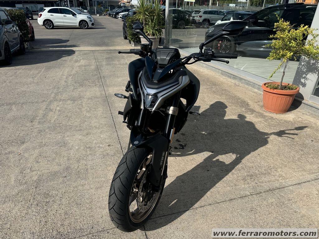 CFMOTO 800 NK NUOVA A SOLI 69 EURO AL MESE