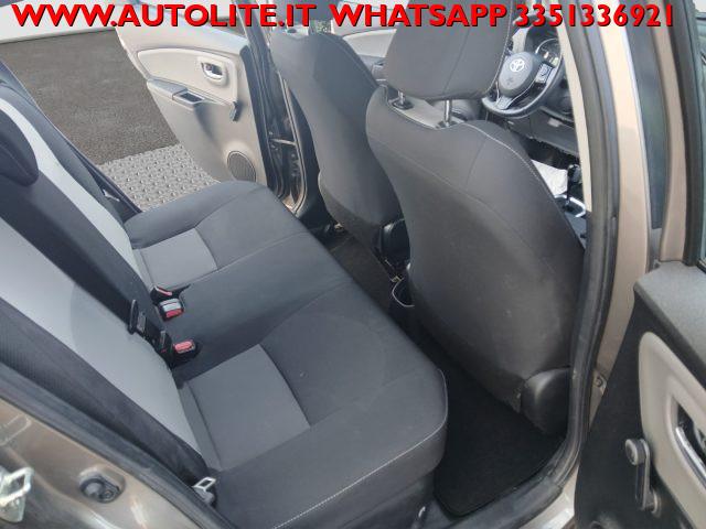 TOYOTA Yaris 1.5 Hybrid 5 porte Business