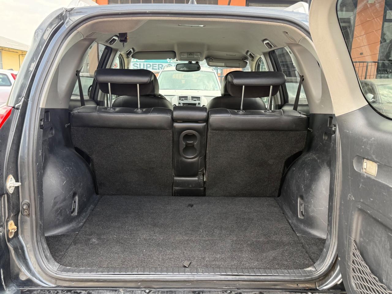 Toyota RAV4 2.2D-4D 177CV 4x4 Luxury FULL