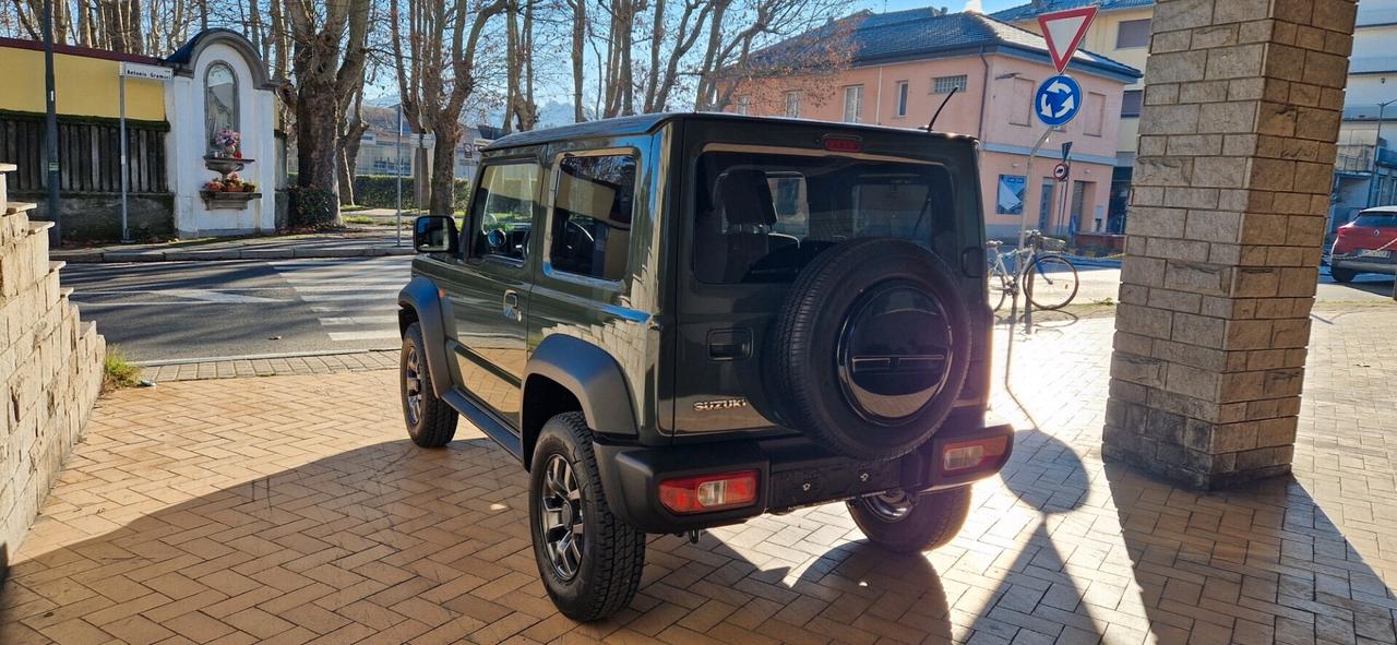 Suzuki Jimny 1.5 5MT Top autovettura 4 posti