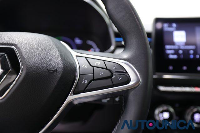 RENAULT Clio FULL HYBRID E-TECH 140 CV AUTOMATICA
