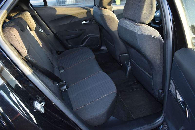 Peugeot 2008 2008 PureTech 130 S&S EAT8 Active Pack