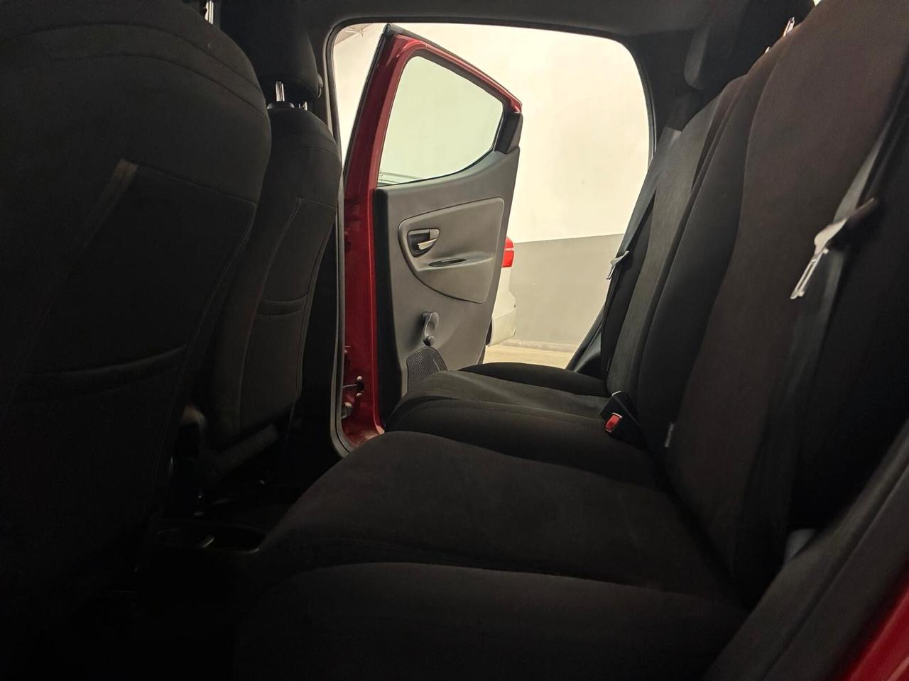 Lancia Ypsilon 0.9 TwinAir 85 CV 5 porte Metano Ecochic Gold