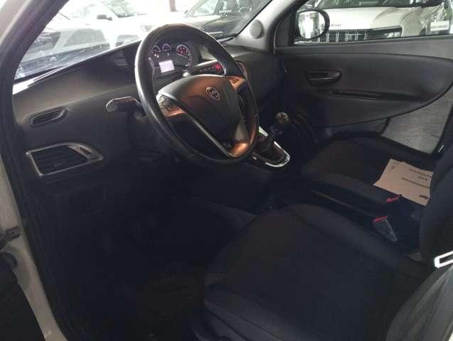 Lancia Ypsilon 1.2 69 CV 5 porte Gold