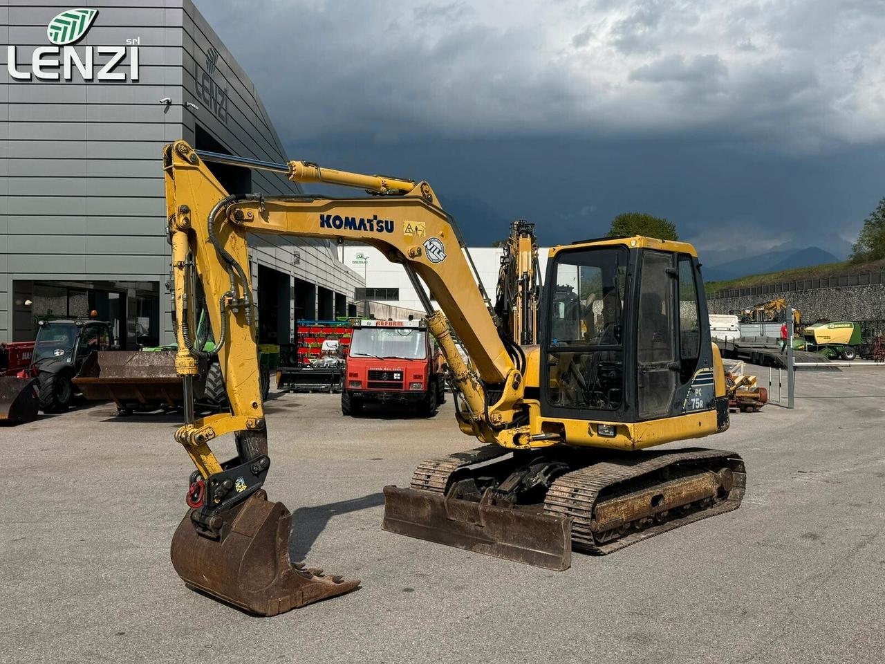 ESCAVATORE Komatsu PC 75R
