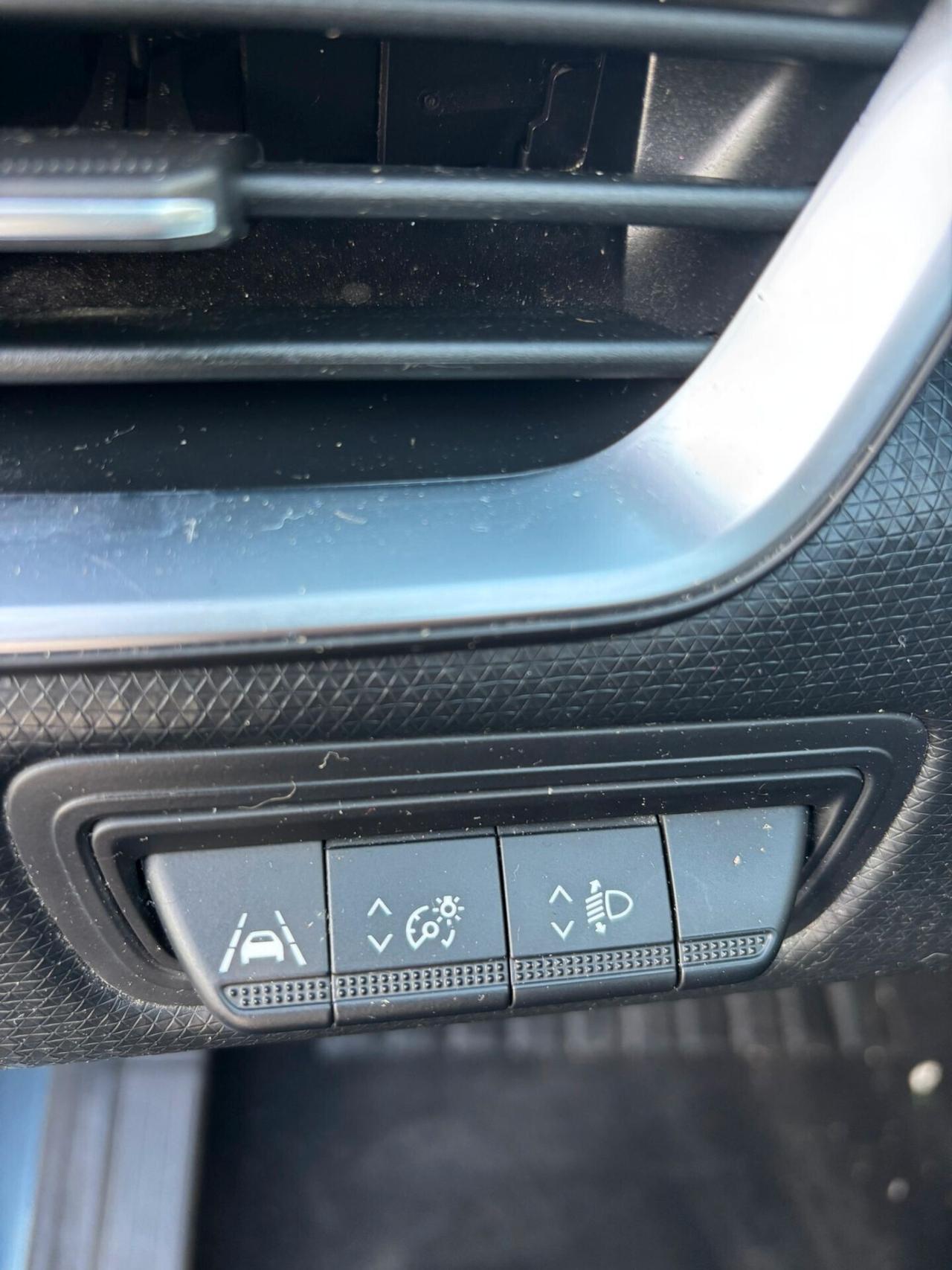 Renault Clio anno 2022 1.0