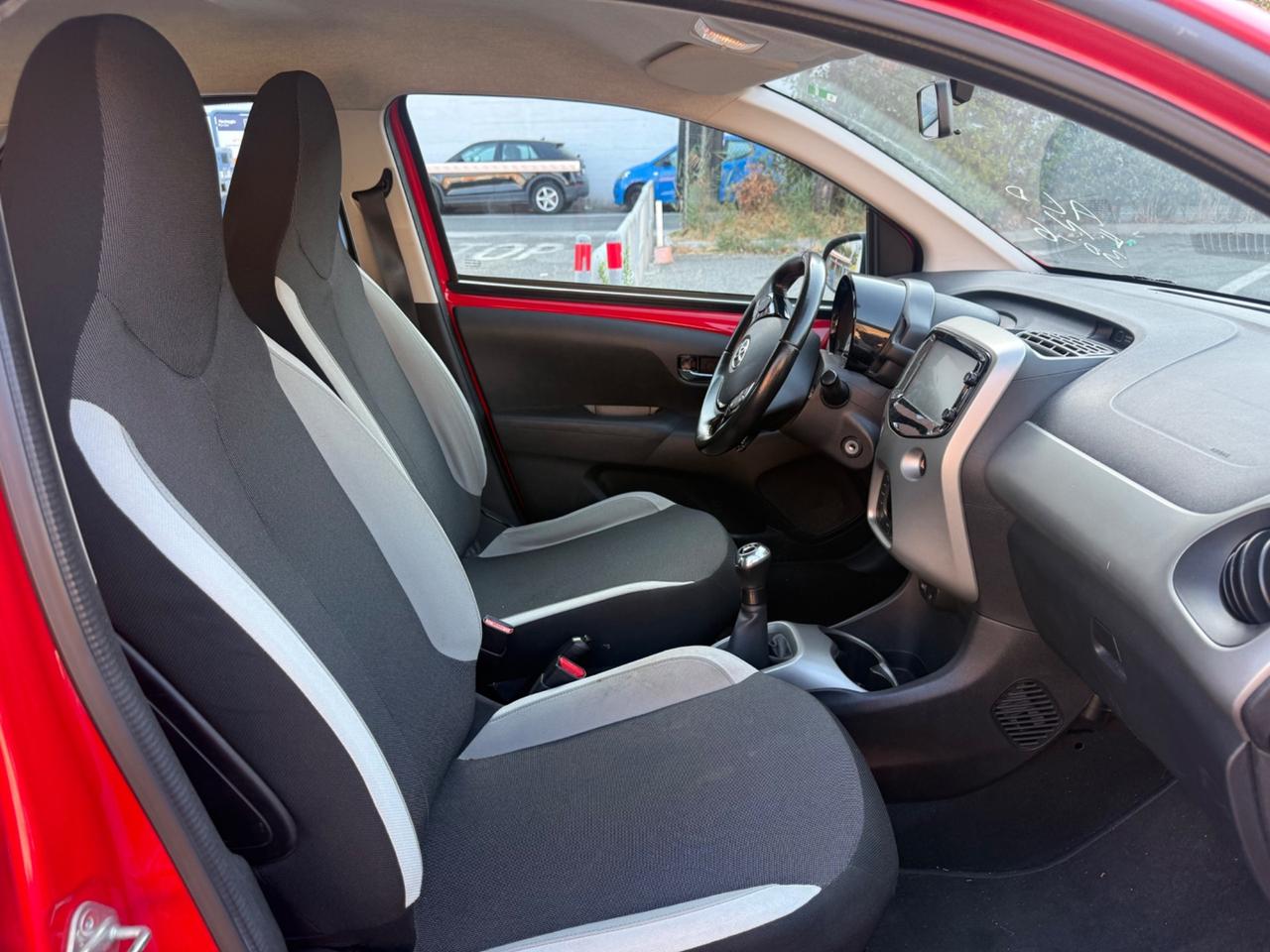 Toyota Aygo 1.0 VVT-i 69 CV 5 porte x-business