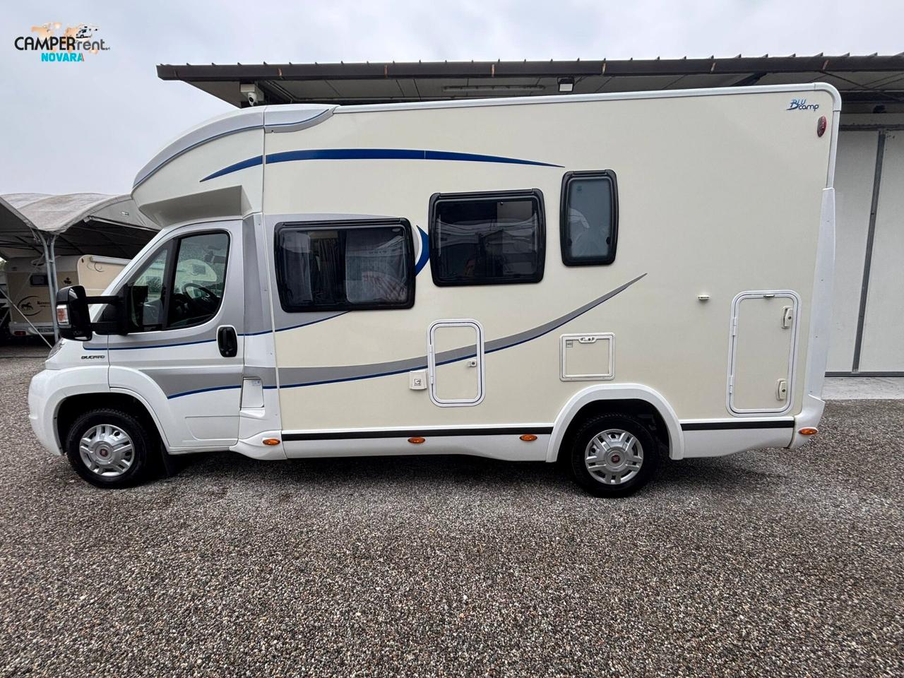 BLUCAMP OCEAN 511 - Semintegrale con letto basculante e letti a castello in coda