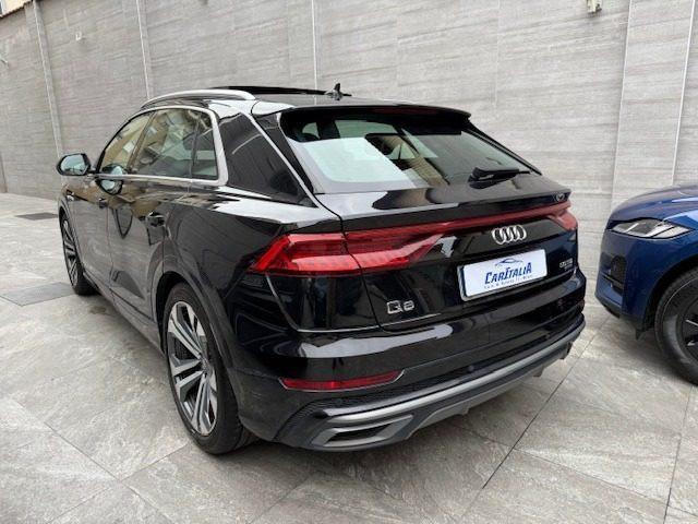 AUDI Q8 50 TDI 286 CV quattro tettuccio cerchi 22" D-TEMP