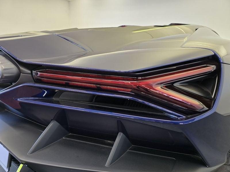 Lamborghini Revuelto Revuelto 6.5 V12
