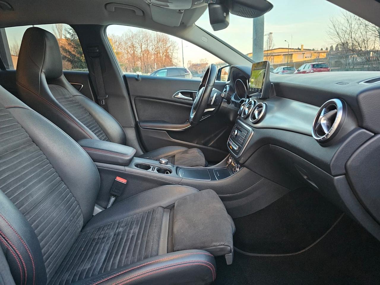 Mercedes-benz CLA 200d 136cv 4Matic Premium*AMG*Euro6*