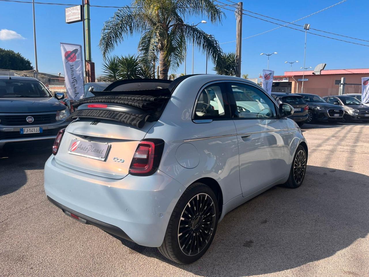Fiat 500E Berlina 42 kWh La Prima Cabrio