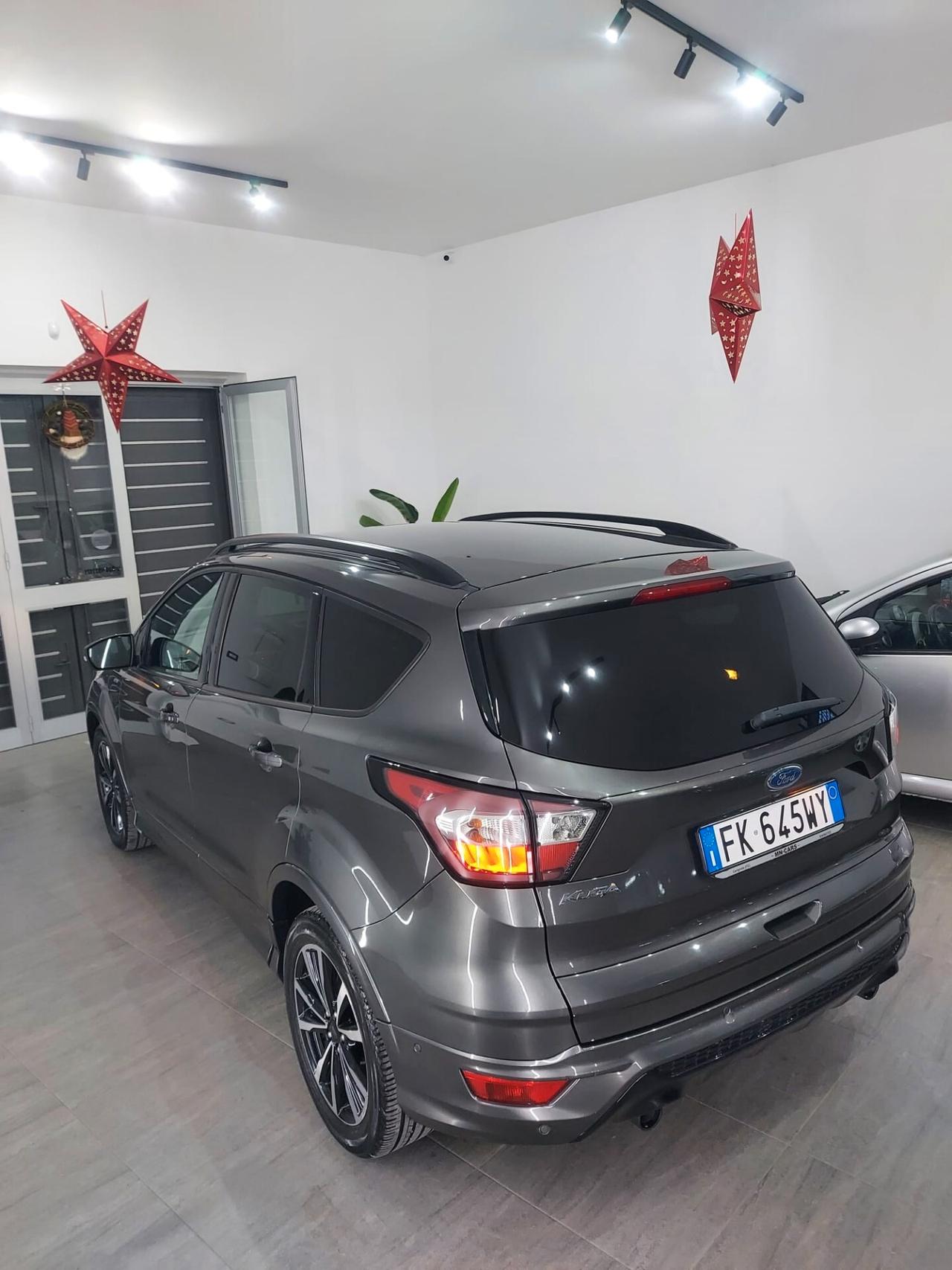 Ford Kuga 1.5 TDCI 120 CV S&S 2WD ST-LINE
