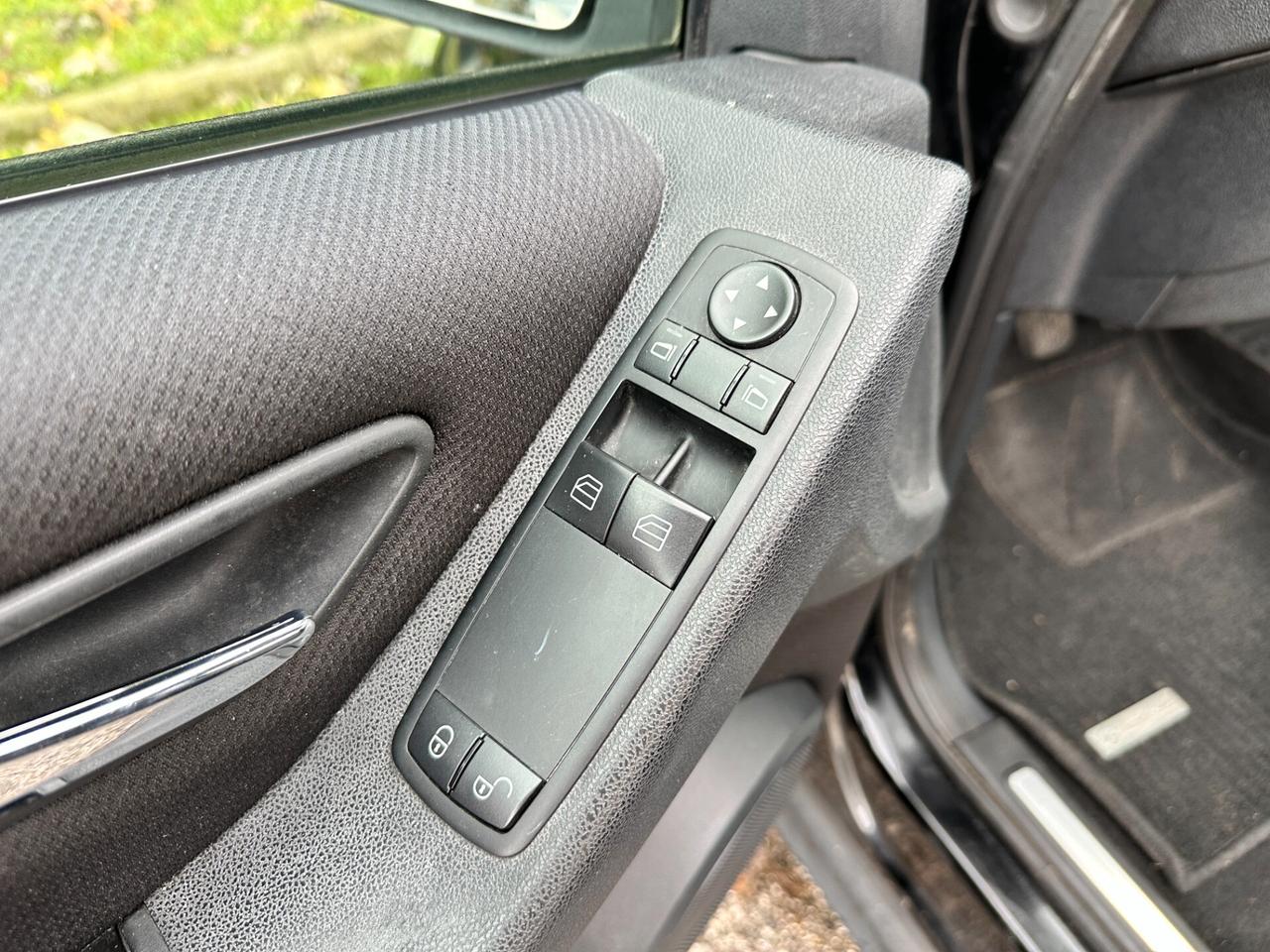 Mercedes-benz A 170 Classic 5P OK NEOP.