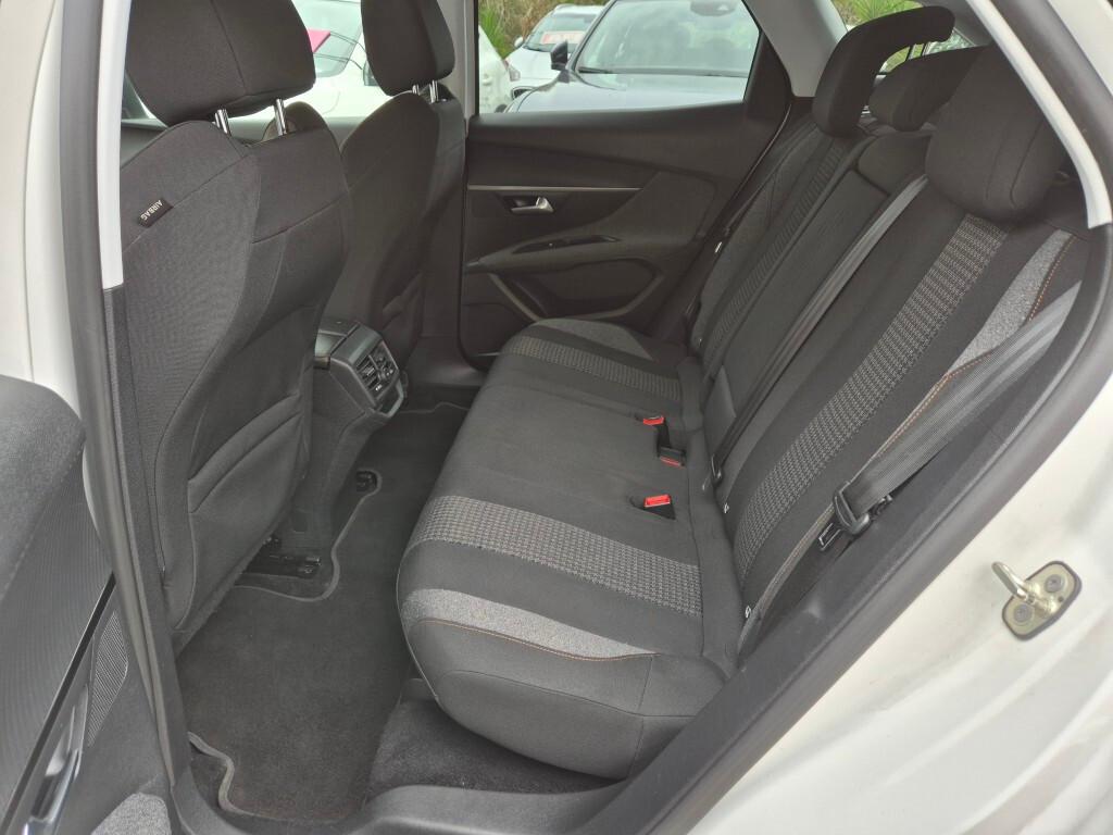Peugeot 3008 BlueHDi 130CV EAT8 CERCHI-18 CAMERA