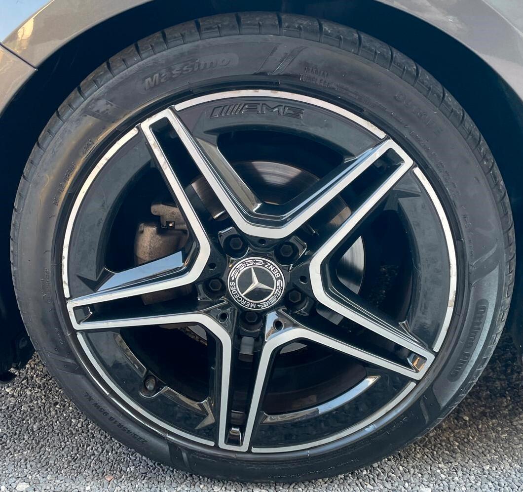 Mercedes-benz A 180 AMG Premium 2019