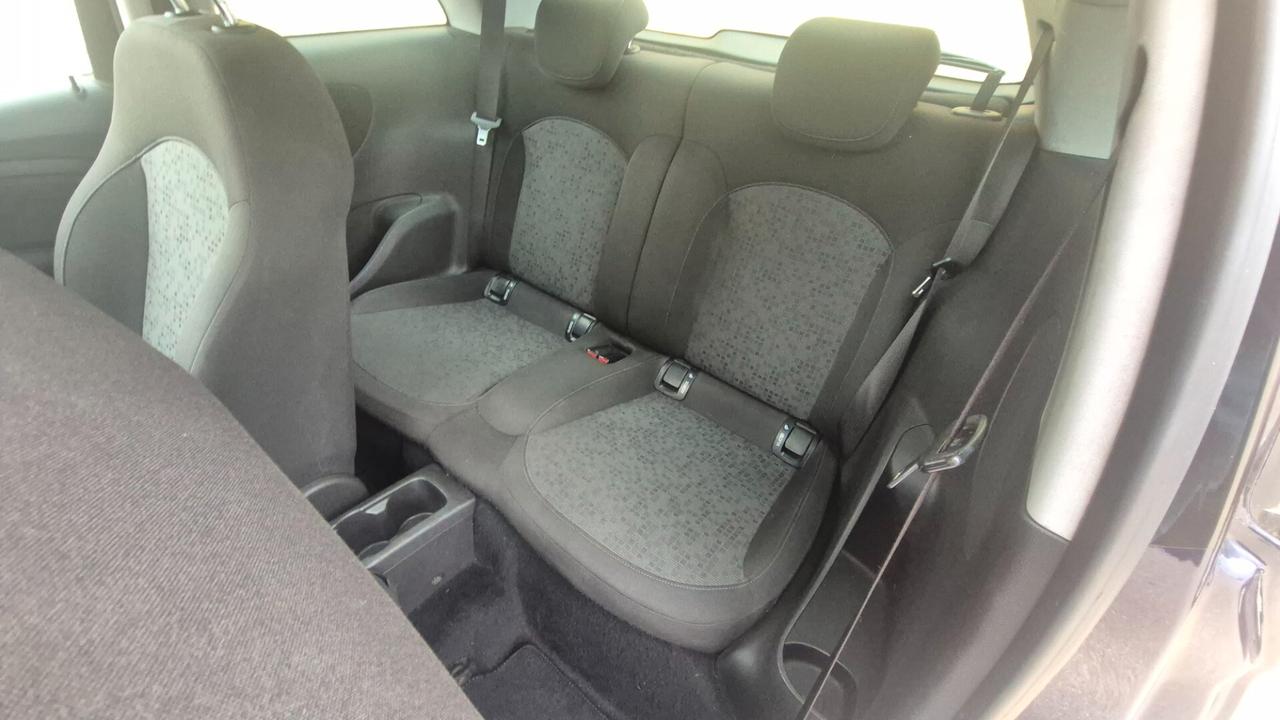 Opel Adam 1.2 70 CV Jam