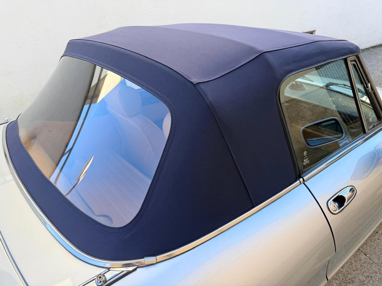 Alfa Romeo Spider 2.0i