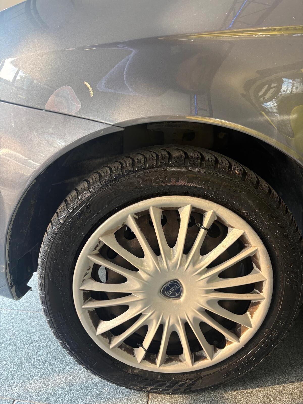 Lancia Ypsilon 1.2 69 CV Elle