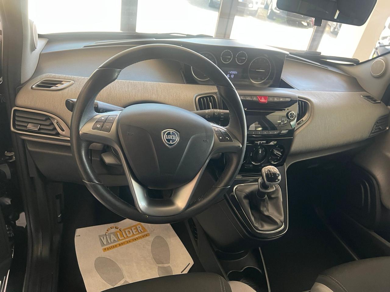 Lancia Ypsilon 1.2 69 CV 5 porte S&S Platinum