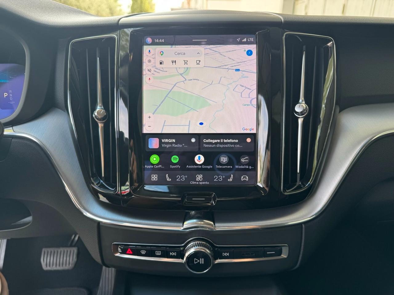 Volvo XC60 2.0b4 MomentumPro AWD GEARTRONIC GAR24M
