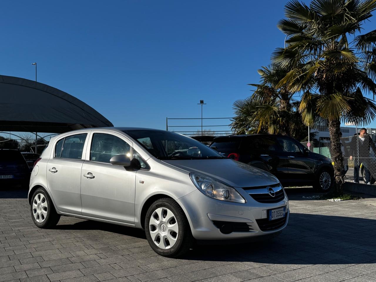 Opel Corsa 1.2 5 porte OK NEOPATENTATI