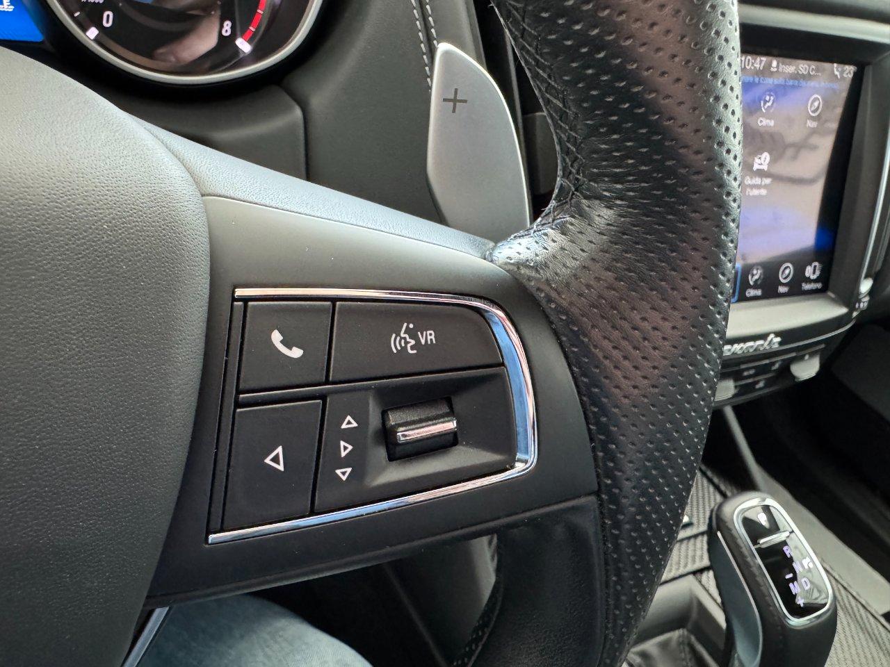 Maserati Levante 3.8 V8 Trofeo 580cv Tetto 22" Carbonio Full
