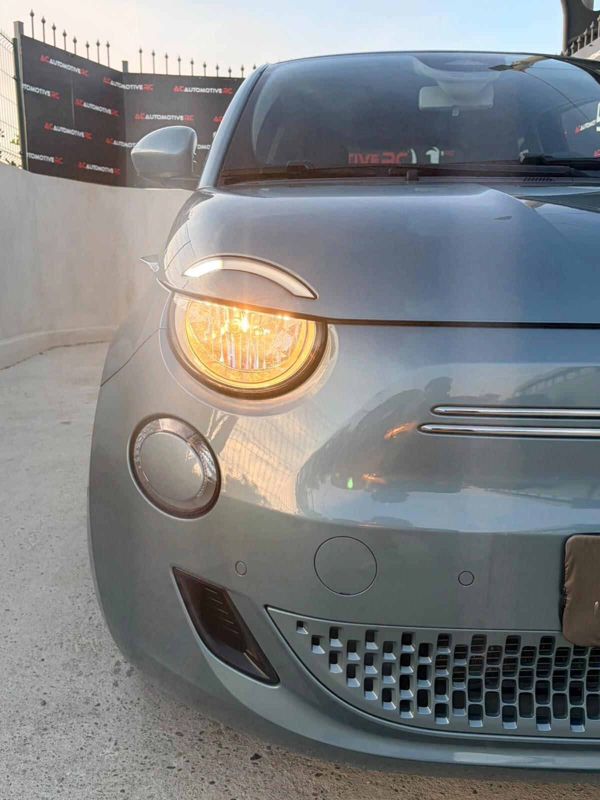 Fiat 500 500e Berlina 42 kWh Passion