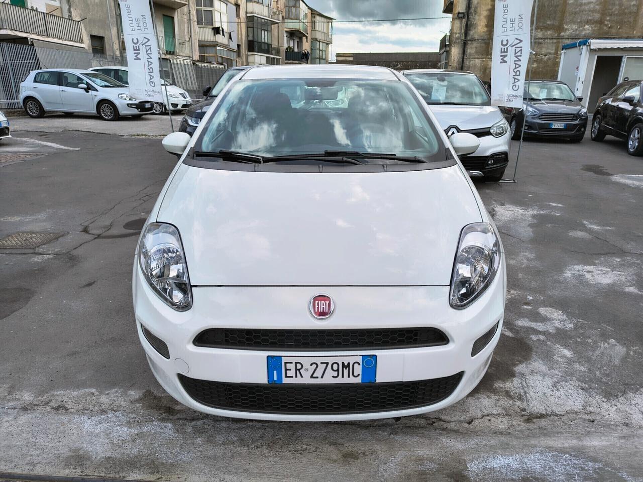 FIAT PUNTO 1.4 BENZINA UNICOPROPRIETARIO ANNO 2013