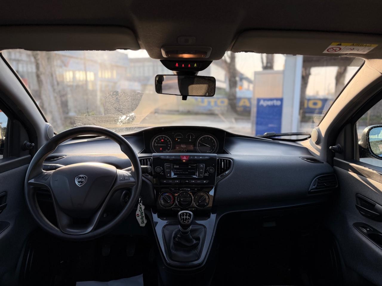 Lancia Ypsilon 1.0 FireFly 5 porte S&S Hybrid Alberta Ferretti