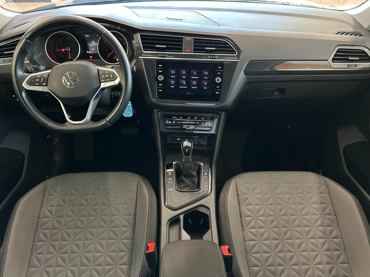 VOLKSWAGEN TIGUAN LIFE 2.0TDI DSG *CARPLAY*RADAR*LUCI*