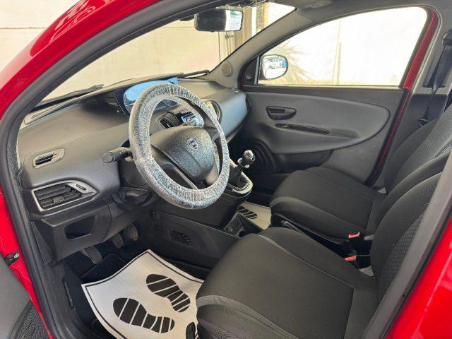 LANCIA Ypsilon 1.2 69 CV 5 porte Platinum