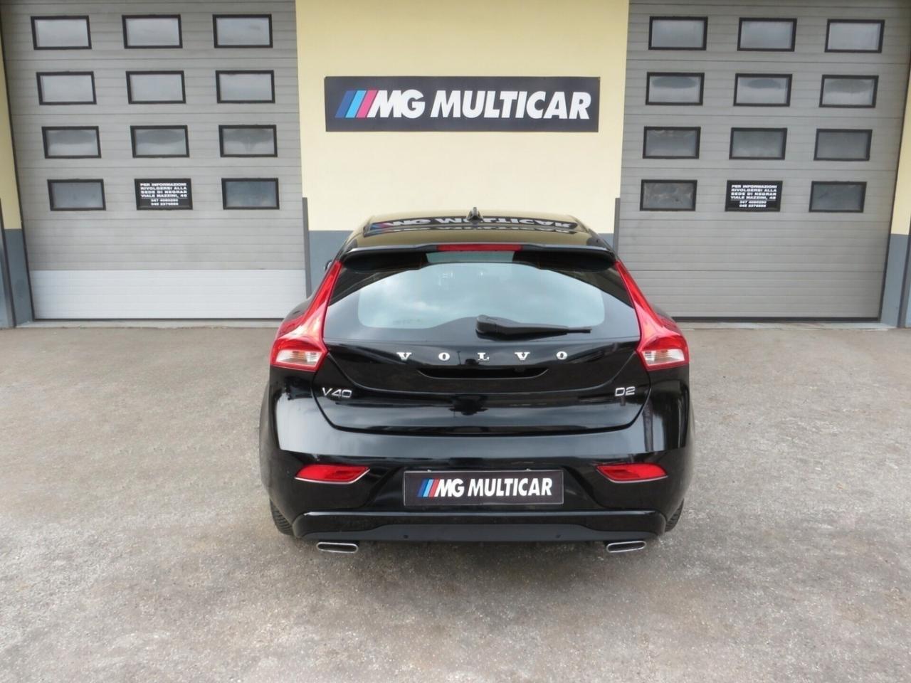 Volvo V40 2.0 d2 Business. km 49.000. fari led/doppi sensori