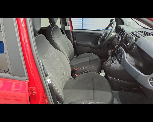 FIAT New Panda 1.0 firefly hybrid Cross s&s 70cv 5p.ti