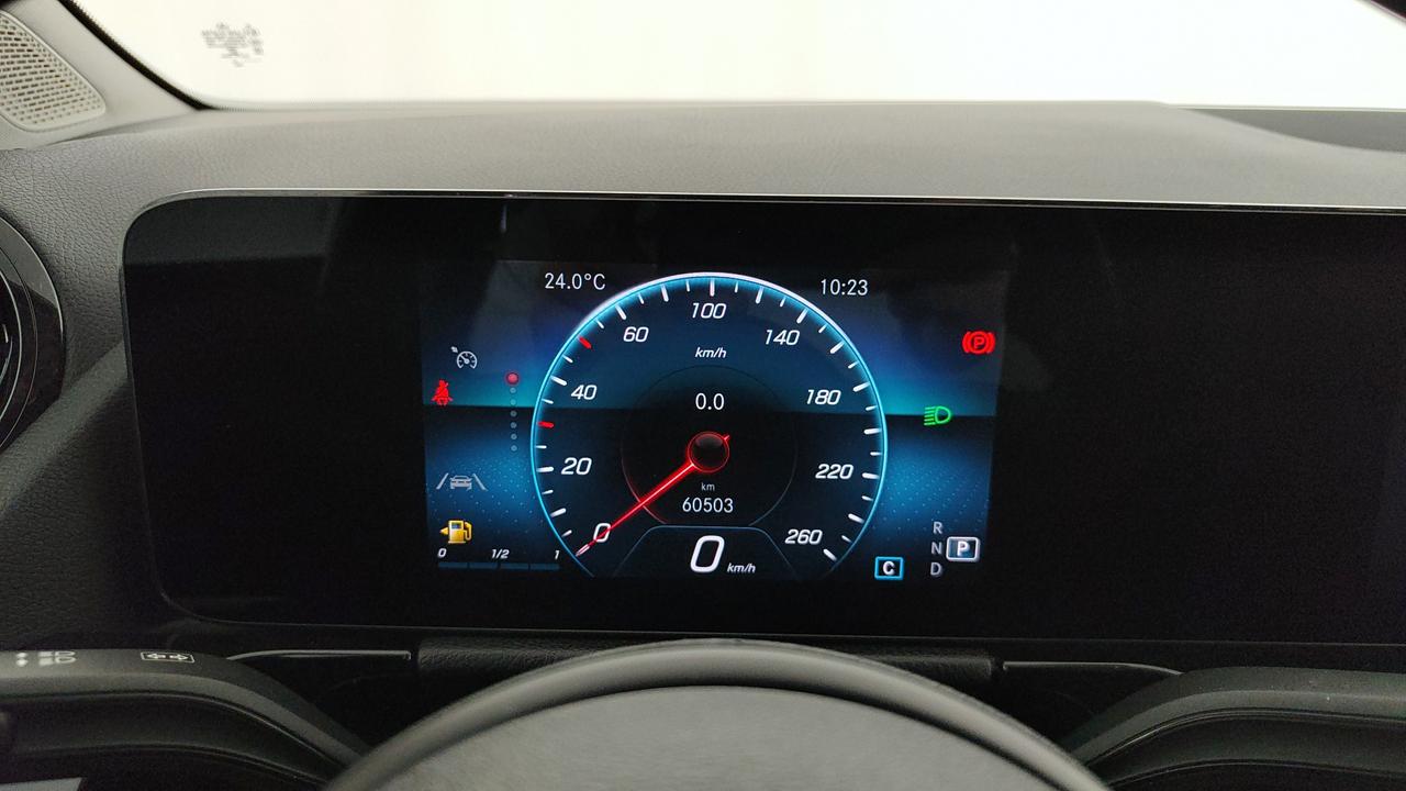 Mercedes-Benz GLA 180 d Business Extra auto