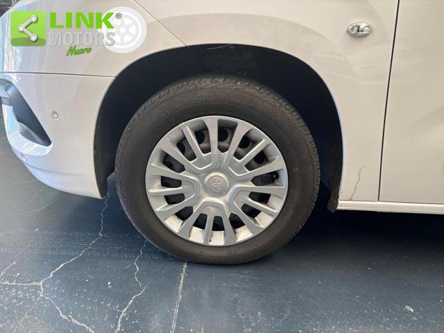 TOYOTA Proace City Verso 1.5D 100 CV KM CERT, PARI AL NUOVO.