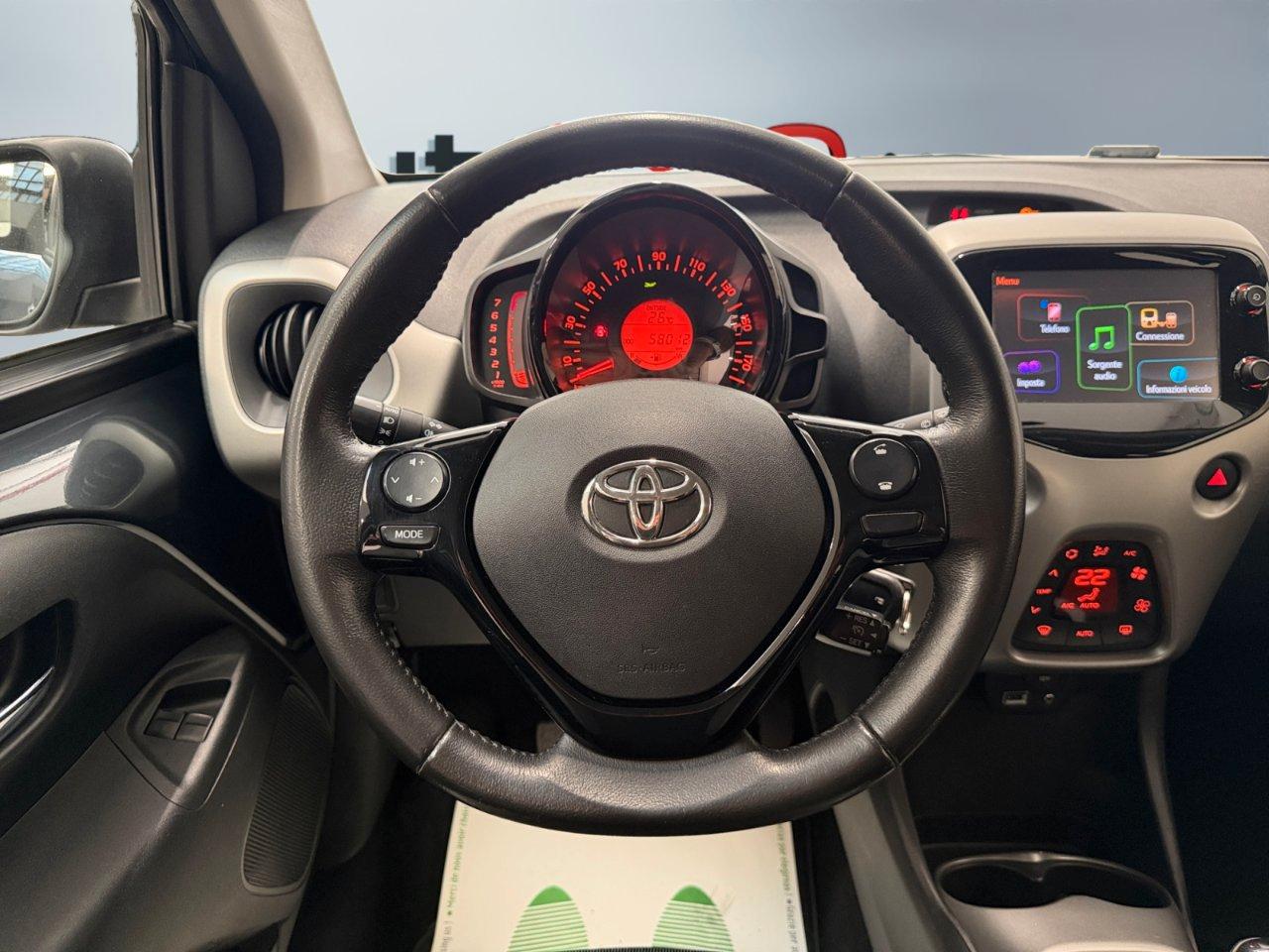 Toyota Aygo 5 Porte Aygo 5p 1.0 x-play my15