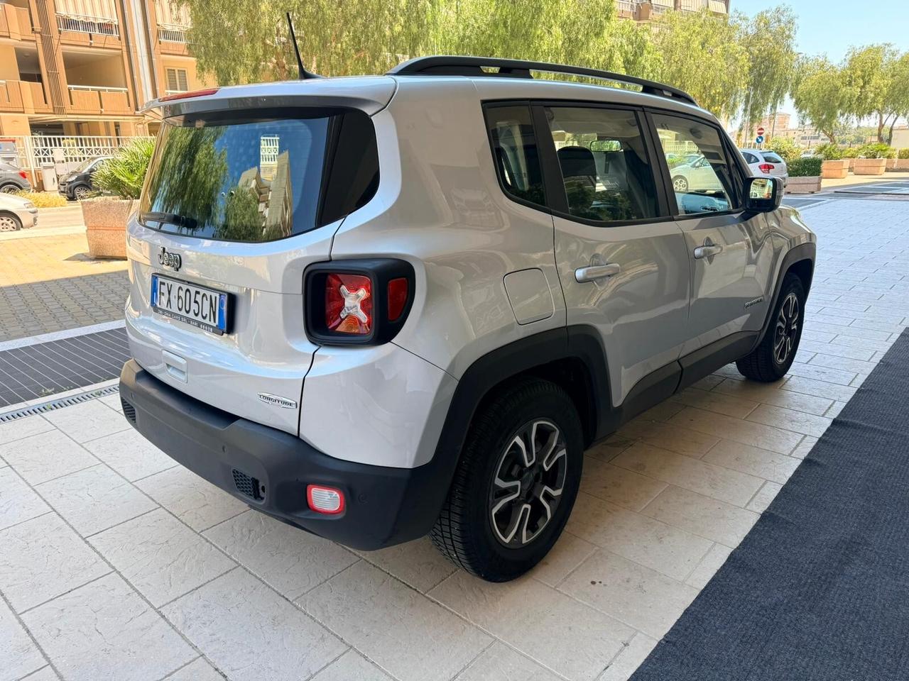 Jeep Renegade 1.6 Mjt DDCT 120 CV Longitude
