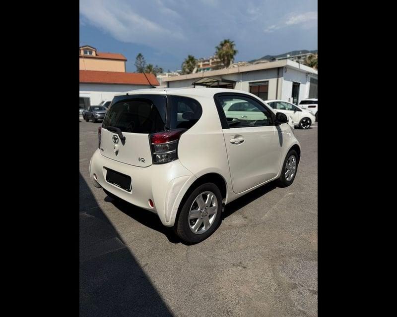 Toyota iQ 1.0