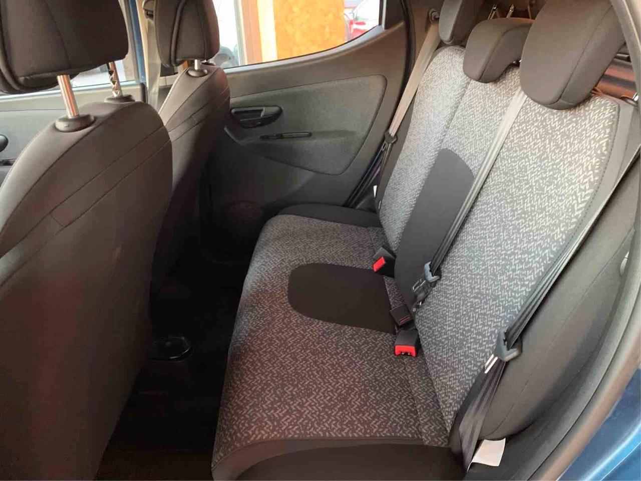 Lancia Ypsilon 1.0 Hybrid