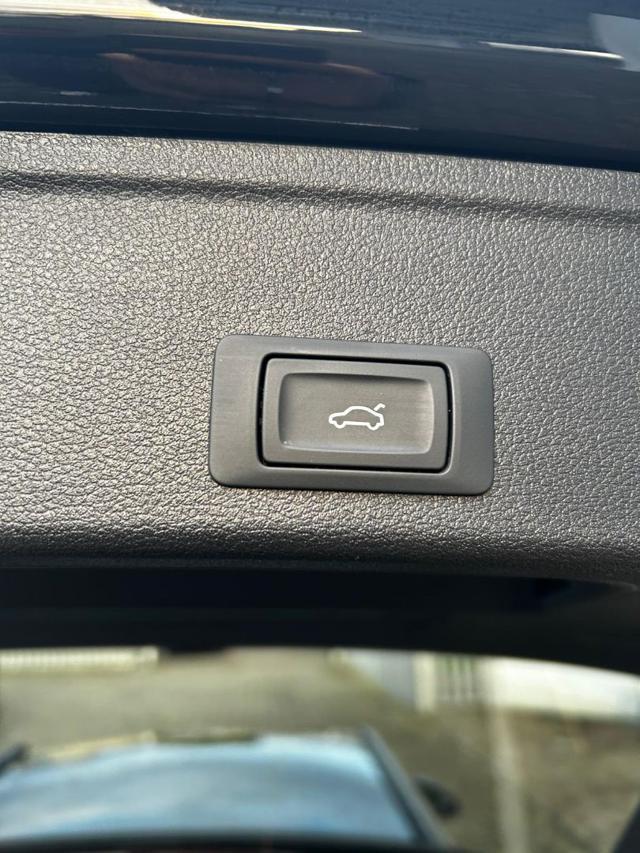 AUDI A4 Avant 30 TDI/136 CV S tronic NEO PATENTATO