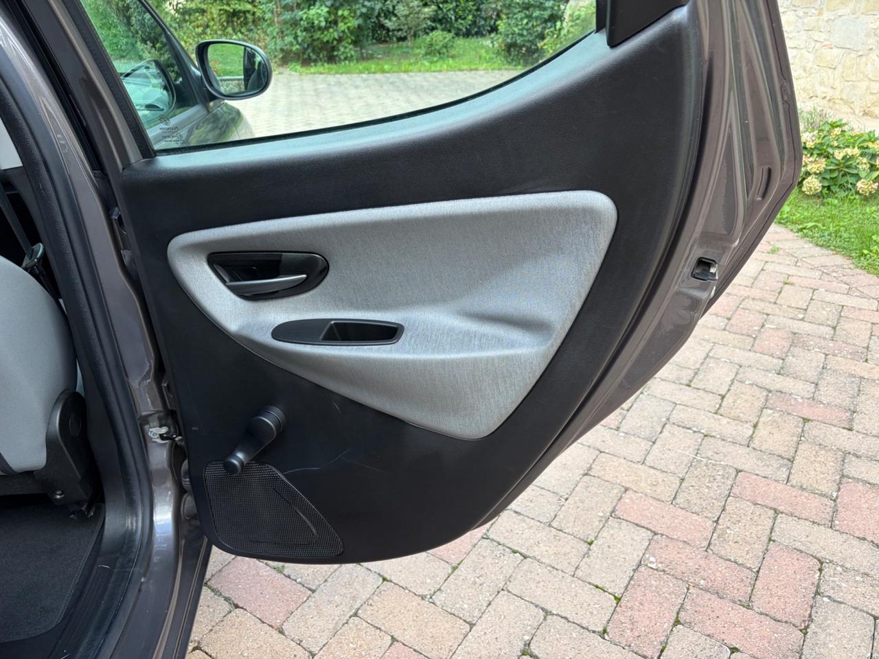 Lancia Ypsilon 1.2 69 CV 5 porte GPL Ecochic Gold